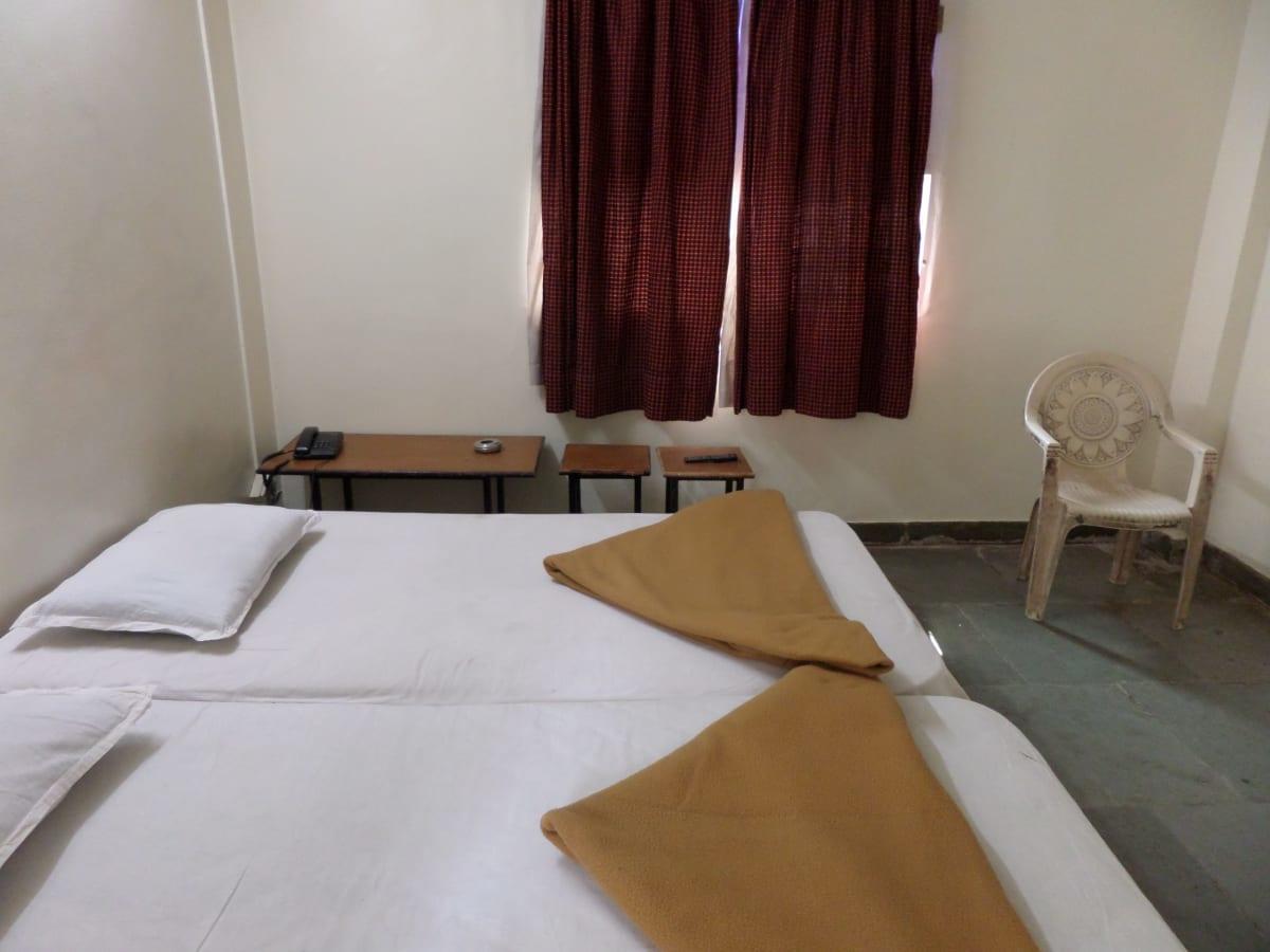 Parvat Lodge Ahmednagar Bagian luar foto